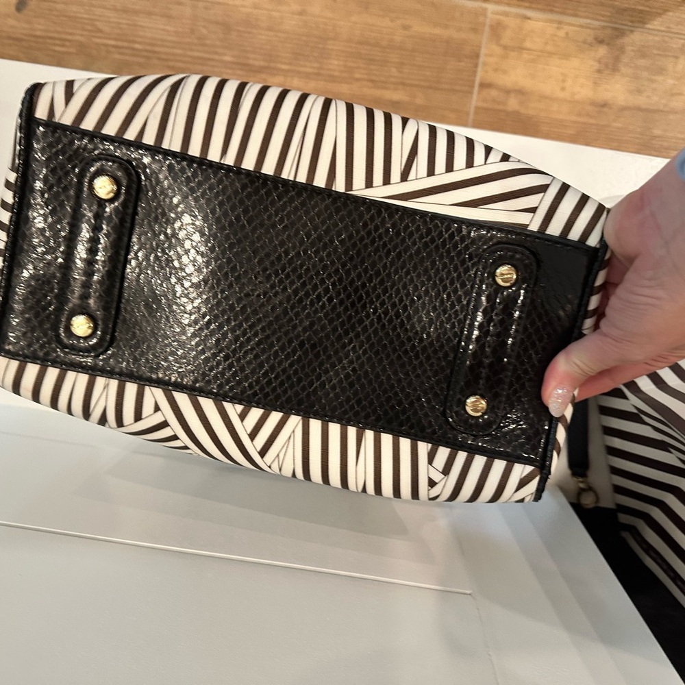 Henri Bendel NWT Disturbed Stripe Barrel Satchel Rare - Picture 14 of 16